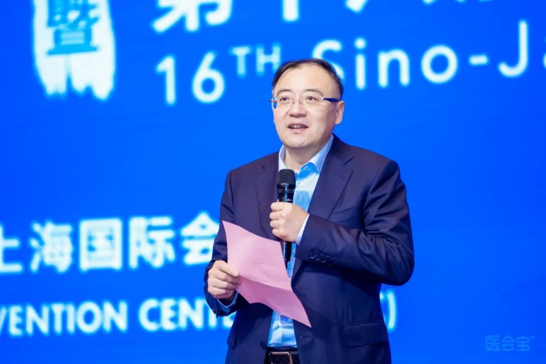 匯聚專業醫學學術知識,提供線上線下整體解決方案